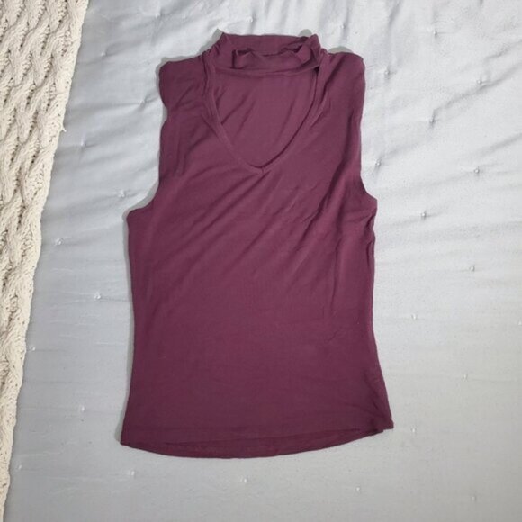 GARAGE Ring Neck Cutout Burgundy Sleeveless top - Picture 3 of 7